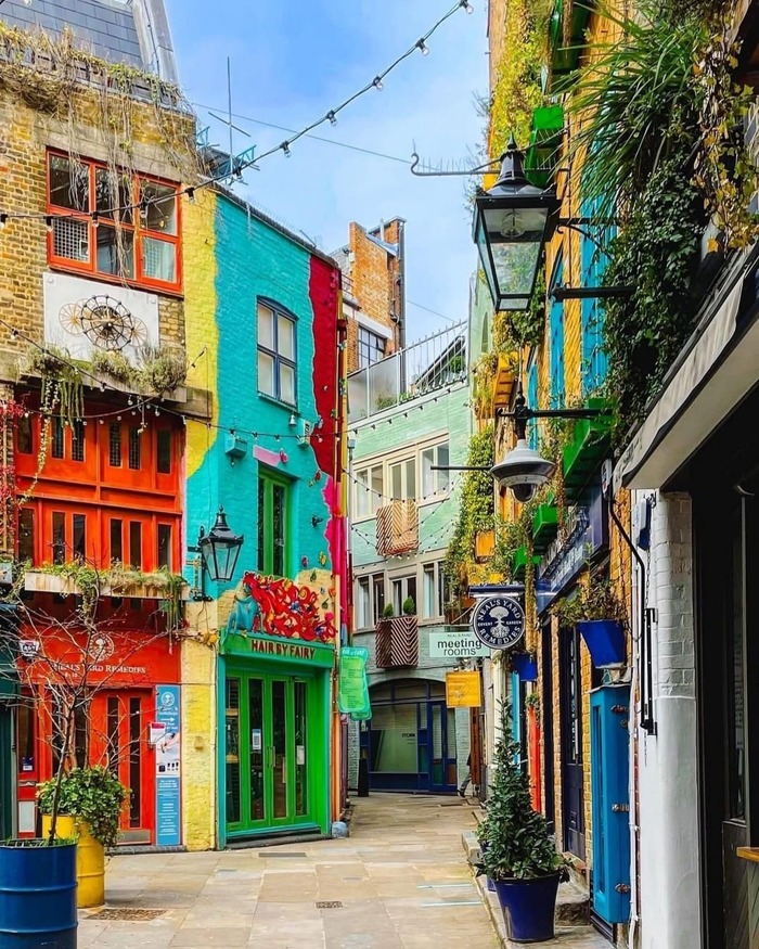 Neal’s Yard: A Sustainable Escape in The Heart of London