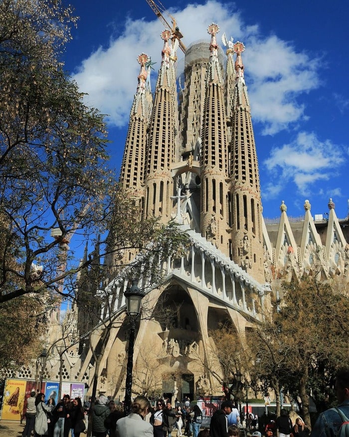The 10 Most Intriguing Facts About the Sagrada Familia