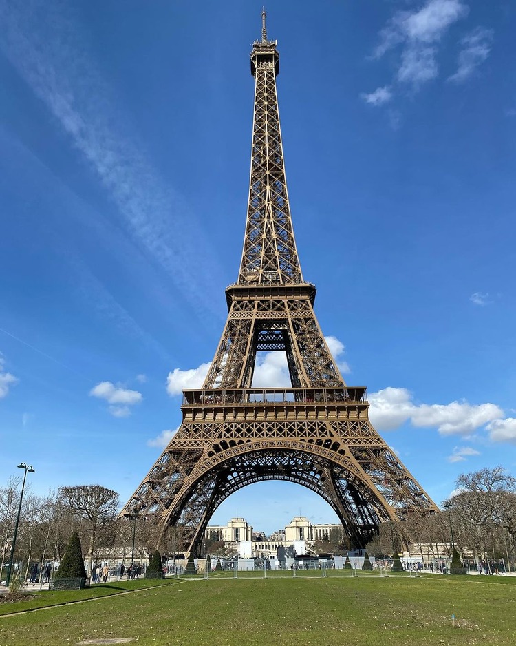 The Engineering Marvel of the Eiffel Tower: Stability Amidst the Wind